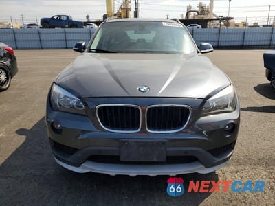 Piąte zdjęcie samochodu w środku: 2015 BMW X1 SDRIVE28I VIN:WBAVM1C57FV315944 - miniatura