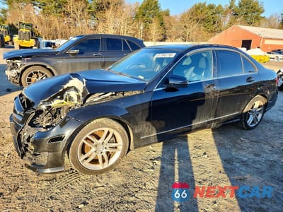 2014 MERCEDES-BENZ C 300 4MATIC WDDGF8AB6EA955050 - główne zdjęcie licytacji z USA - miniatura