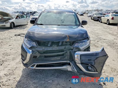 Piąte zdjęcie samochodu w środku: 2019 MITSUBISHI OUTLANDER SE VIN:JA4AZ3A39KJ001059 - miniatura