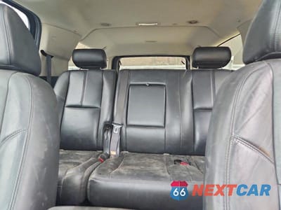 Zdjęcie 10 z 12 samochodu: 2008 GMC YUKON XL DENALI VIN:1GKFK66868J252737 - miniatura