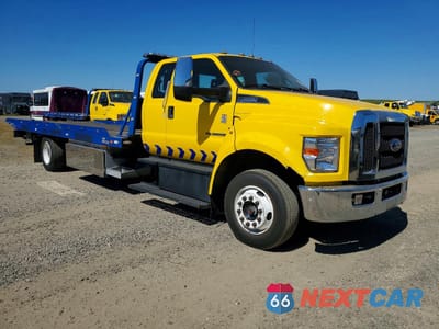 Czwarte zdjęcie samochodu z boku: 2021 FORD F650 SUPER DUTY VIN:1FDWX6DE0MDF04542 - miniatura