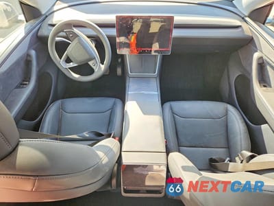 Zdjęcie 8 z 11 samochodu: 2026 TESLA MODEL Y VIN:7SAYGDED9TF384189 - miniatura