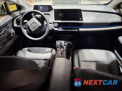 Zdjęcie 8 z 12 samochodu: 2024 TOYOTA PRIUS XLE VIN:JTDACAAU0R3036575 - miniatura