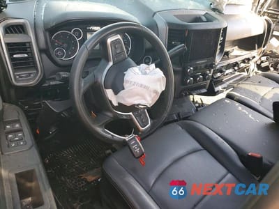 Zdjęcie 8 z 12 samochodu: 2025 RAM 2500 TRADESMAN VIN:3C6UR5HL6SG557150 - miniatura