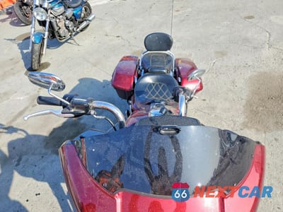 Piąte zdjęcie samochodu w środku: 2016 HARLEY-DAVIDSON FLTRXS ROAD GLIDE SPECIAL VIN:1HD1KTM39GB637096 - miniatura