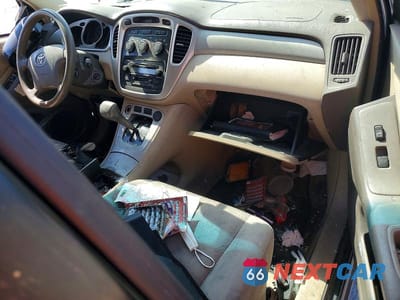 Zdjęcie 8 z 13 samochodu: 2006 TOYOTA HIGHLANDER BASE VIN:JTEHP21A160185553 - miniatura
