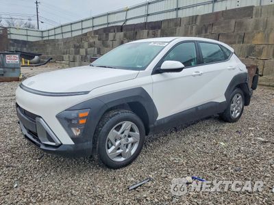 2025 HYUNDAI KONA SE KM8HACAB8SU325648 - główne zdjęcie licytacji z USA - miniatura