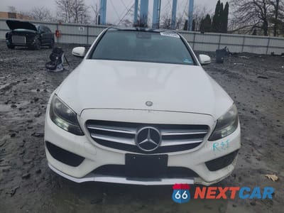 Piąte zdjęcie samochodu w środku: 2016 MERCEDES-BENZ C 300 4MATIC VIN:WDDWF4KB1GR140763 - miniatura