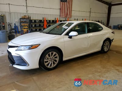 2024 TOYOTA CAMRY LE 4T1C11AK0RU222636 - główne zdjęcie licytacji z USA - miniatura