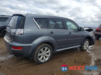 Trzecie zdjęcie samochodu z tyłu: 2011 MITSUBISHI OUTLANDER XLS VIN:JA4JS4AX0BU034396 - miniatura