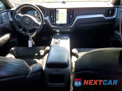 Zdjęcie 8 z 12 samochodu: 2019 VOLVO XC60 T6 R-DESIGN VIN:YV4A22RM4K1378784 - miniatura