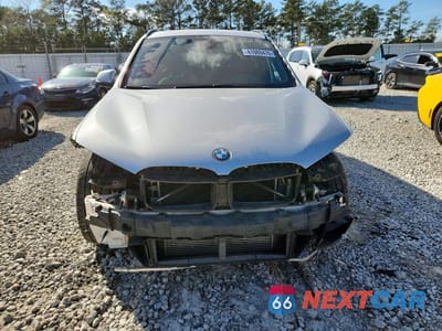 Piąte zdjęcie samochodu w środku: 2017 BMW X1 SDRIVE28I VIN:WBXHU7C31H5H36455 - miniatura