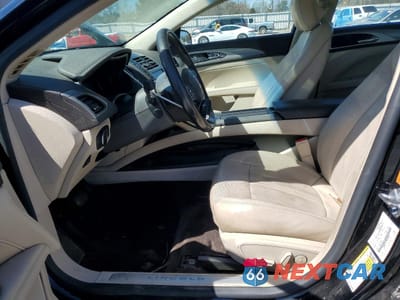 Zdjęcie 7 z 12 samochodu: 2017 LINCOLN MKZ RESERVE VIN:3LN6L5EC7HR618683 - miniatura