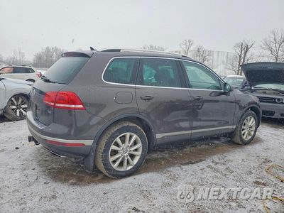 Piąte zdjęcie samochodu w środku: 2015 VOLKSWAGEN TOUAREG V6 TDI VIN:WVGEP9BP0FD002814 - miniatura