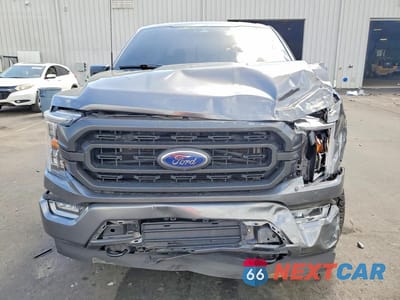 Piąte zdjęcie samochodu w środku: 2023 FORD F150 SUPERCREW VIN:1FTFW1E53PKE19509 - miniatura