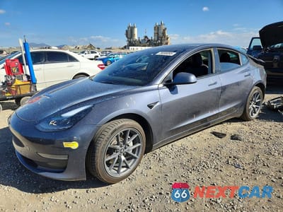 2022 TESLA MODEL 3 5YJ3E1EA2NF131848 - główne zdjęcie licytacji z USA - miniatura