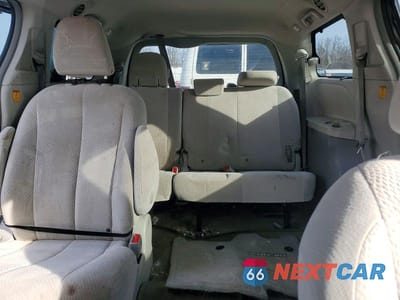 Zdjęcie 10 z 13 samochodu: 2013 TOYOTA SIENNA LE 7-PASSENGER VIN:5TDJK3DC2DS060224 - miniatura