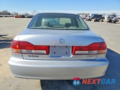 Zdjęcie 6 z 12 samochodu: 2001 HONDA ACCORD VIN:JHMCG56691C024295 - miniatura