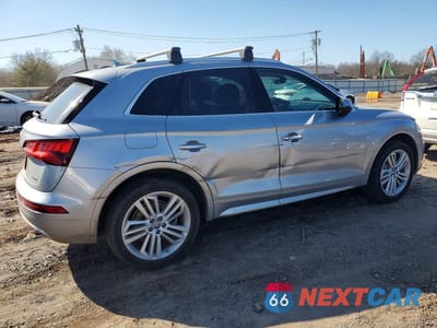 Trzecie zdjęcie samochodu z tyłu: 2019 AUDI Q5 VIN:WA1BNAFY6K2136681 - miniatura