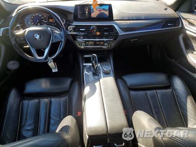 Zdjęcie 8 z 11 samochodu: 2019 BMW 530E VIN:WBAJA9C58KB388726 - miniatura