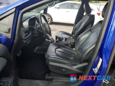 Zdjęcie 7 z 14 samochodu: 2019 CHRYSLER PACIFICA TOURING L VIN:2C4RC1BG4KR599928 - miniatura