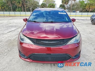 Piąte zdjęcie samochodu w środku: 2019 CHRYSLER PACIFICA TOURING PLUS VIN:2C4RC1FG1KR733062 - miniatura