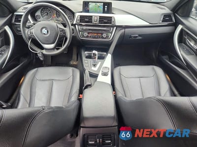 Zdjęcie 8 z 12 samochodu: 2015 BMW 328 XI VIN:WBA3B3G55FNR89240 - miniatura