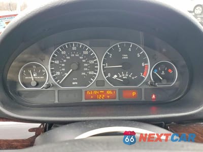 Zdjęcie 9 z 11 samochodu: 2002 BMW 330 XI VIN:WBAEW53442PG19467 - miniatura