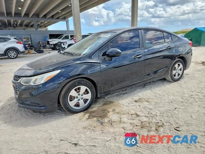 2018 CHEVROLET CRUZE LS 1G1BC5SMXJ7127630 - główne zdjęcie licytacji z USA - miniatura