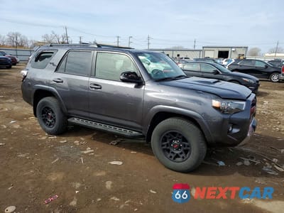 Czwarte zdjęcie samochodu z boku: 2023 TOYOTA 4RUNNER TRD OFF-ROAD PREMIUM VIN:JTERU5JR1P6155892 - miniatura