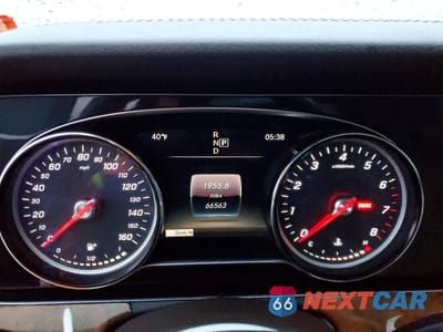 Zdjęcie 9 z 11 samochodu: 2018 MERCEDES-BENZ E 300 4MATIC VIN:WDDZF4KB2JA298709 - miniatura