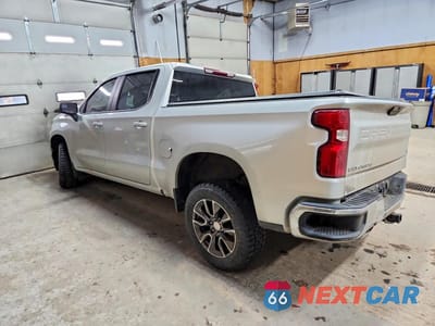 Drugie zdjęcie samochodu z przodu: 2022 CHEVROLET SILVERADO LTD K1500 LT VIN:3GCUYDED3NG163743 - miniatura