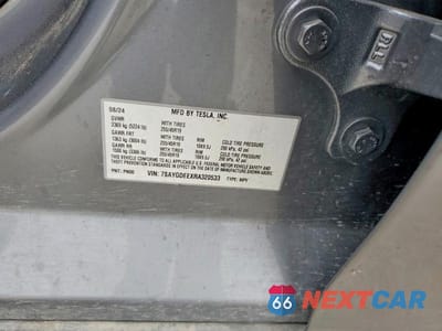 Zdjęcie 13 z 13 samochodu: 2024 TESLA MODEL Y VIN:7SAYGDEEXRA320533 - miniatura