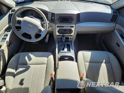 Zdjęcie 8 z 12 samochodu: 2005 JEEP GRAND CHEROKEE LAREDO VIN:1J8GR48K85C666992 - miniatura