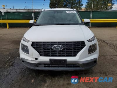 Piąte zdjęcie samochodu w środku: 2021 HYUNDAI VENUE SE VIN:KMHRB8A30MU111991 - miniatura