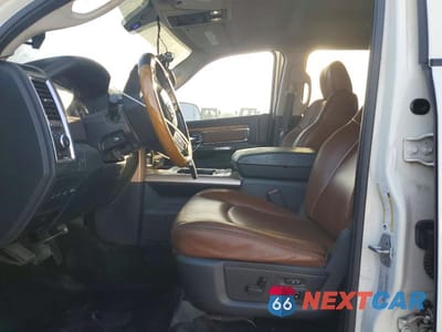 Zdjęcie 7 z 12 samochodu: 2016 RAM 2500 LONGHORN VIN:3C6UR5GL4GG222476 - miniatura