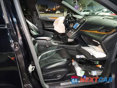 Zdjęcie 13 z 14 samochodu: 2017 LINCOLN MKC RESERVE VIN:5LMCJ3C92HUL31780 - miniatura