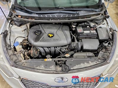 Zdjęcie 11 z 12 samochodu: 2014 KIA FORTE LX VIN:KNAFK4A64E5161425 - miniatura