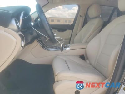 Zdjęcie 7 z 12 samochodu: 2020 MERCEDES-BENZ GLC 300 VIN:WDC0G8DB7LF714807 - miniatura