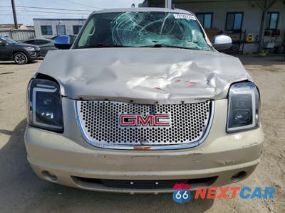 Piąte zdjęcie samochodu w środku: 2009 GMC YUKON SLE VIN:1GKFC23C19R104898 - miniatura