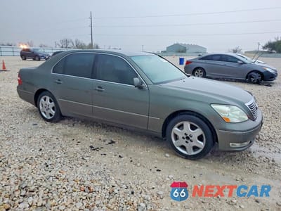 Czwarte zdjęcie samochodu z boku: 2004 LEXUS LS 430 BASE VIN:JTHBN36FX40159829 - miniatura