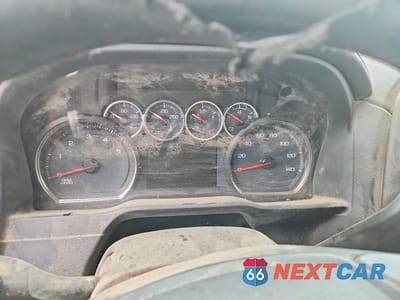 Zdjęcie 9 z 11 samochodu: 2020 CHEVROLET SILVERADO K3500 LTZ VIN:1GC4YUEY8LF180099 - miniatura