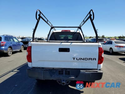 Zdjęcie 6 z 12 samochodu: 2017 TOYOTA TUNDRA SR VIN:5TFUM5F19HX074068 - miniatura