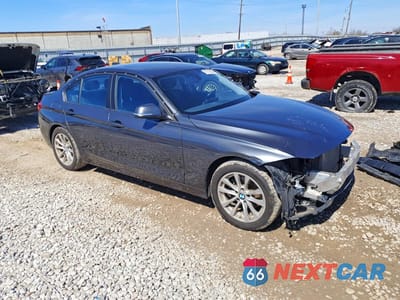 Czwarte zdjęcie samochodu z boku: 2017 BMW 320 XI VIN:WBA8A3C31HK692080 - miniatura