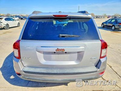 Zdjęcie 6 z 14 samochodu: 2016 JEEP COMPASS LATITUDE VIN:1C4NJDEB9GD673201 - miniatura
