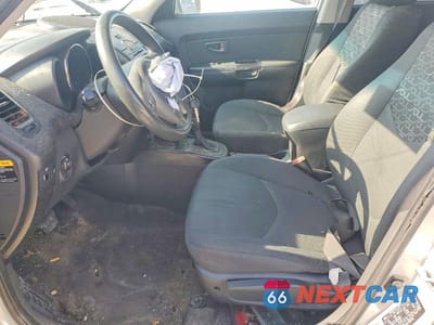 Zdjęcie 7 z 13 samochodu: 2011 KIA SOUL + VIN:KNDJT2A29B7709799 - miniatura