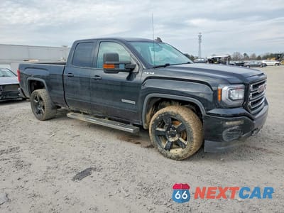 Czwarte zdjęcie samochodu z boku: 2017 GMC SIERRA K1500 VIN:1GTV2LEC0HZ370974 - miniatura