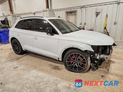 Czwarte zdjęcie samochodu z boku: 2021 AUDI SQ5 PREMIUM PLUS VIN:WA1B4AFY7M2009783 - miniatura