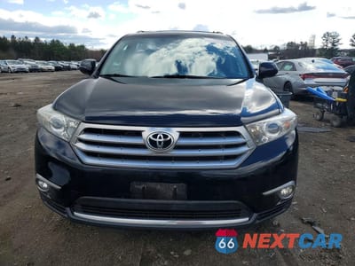 Piąte zdjęcie samochodu w środku: 2013 TOYOTA HIGHLANDER LIMITED VIN:5TDDK3EH3DS253974 - miniatura