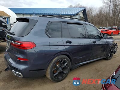 Trzecie zdjęcie samochodu z tyłu: 2022 BMW X7 XDRIVE40I VIN:5UXCW2C05N9K13921 - miniatura